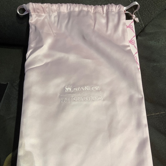 LoveShack Fancy Holiday “Baby Bow Pink Peppermint” Stanley 30OZ - Picture 4 of 10